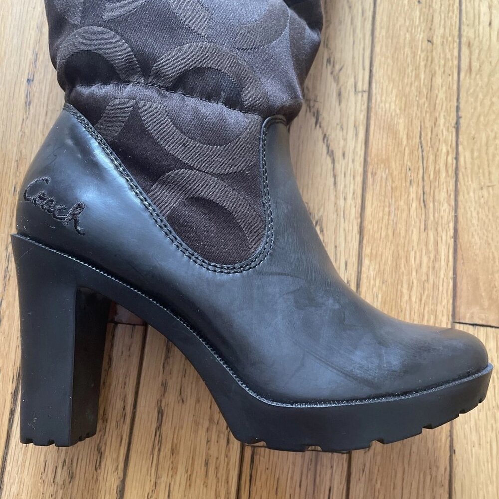 COACH Loryn Rain Boots Quilted High Heel Brown Logo Fabric SZ 5 1/2 - in box - Picture 13 of 14